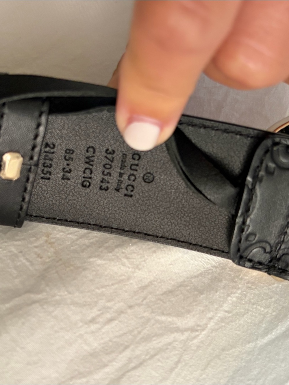 Gucci Black Embossed GG Leather Belt with Gold Double G Buckle - Picture 4 of 5